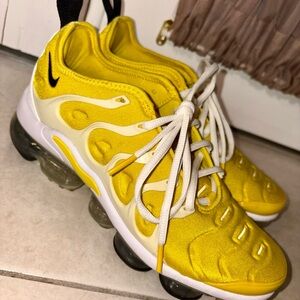 Nike Yellow and White Vapormax